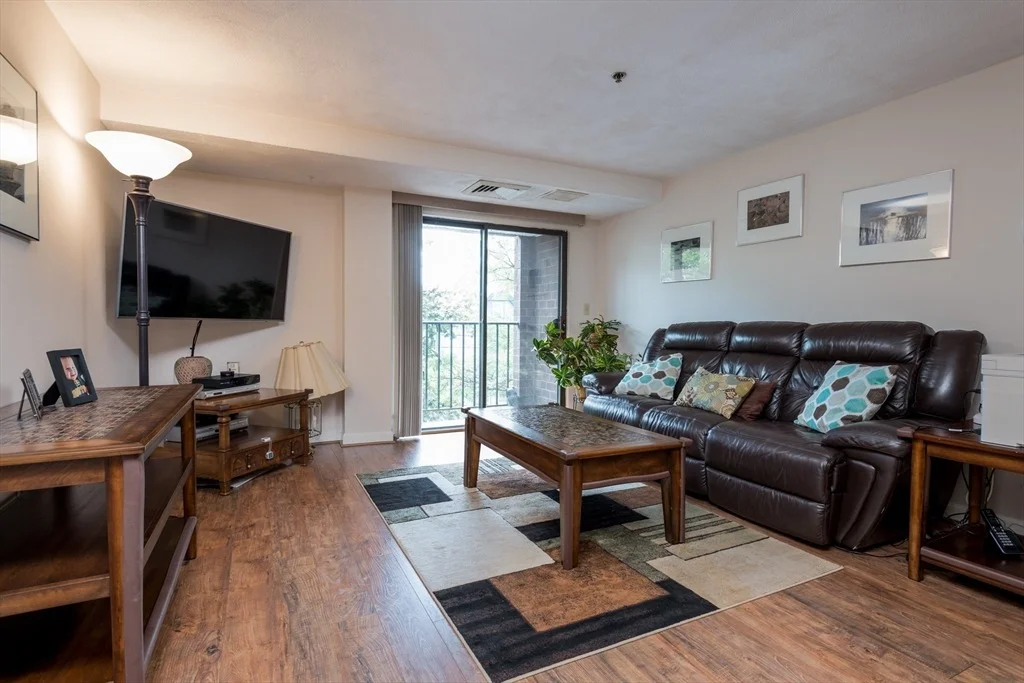 Photo of Unit 201 at 39 Parlin St