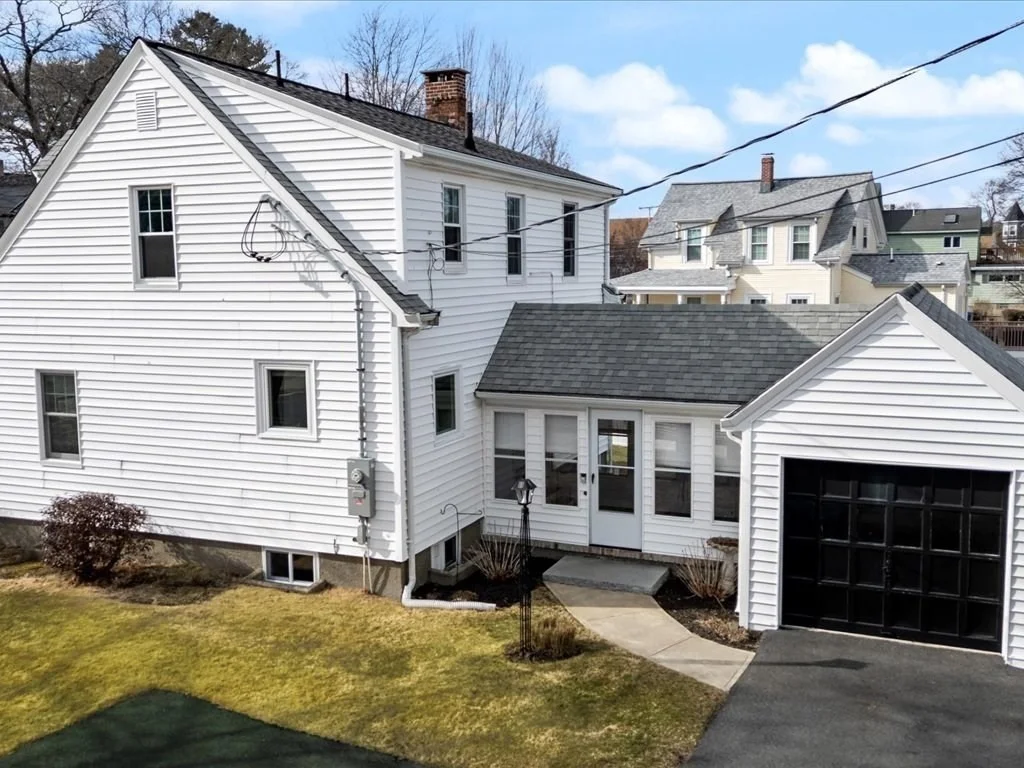 Photo of 1230 Main St