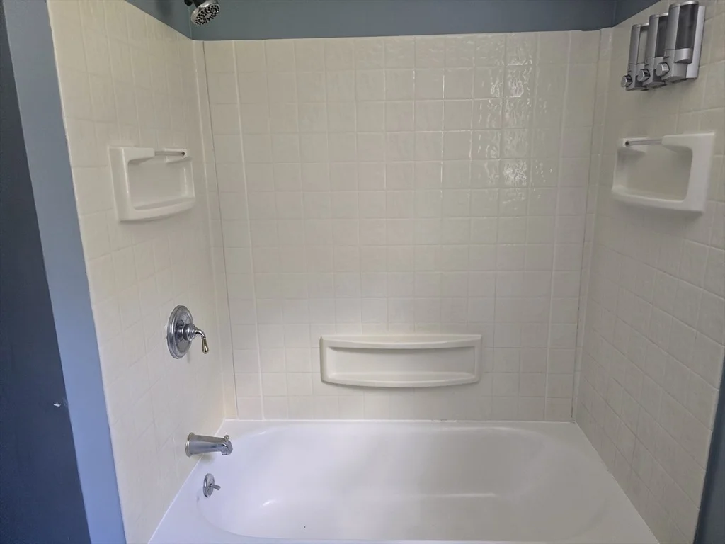 Photo of 207 Boxboro Rd