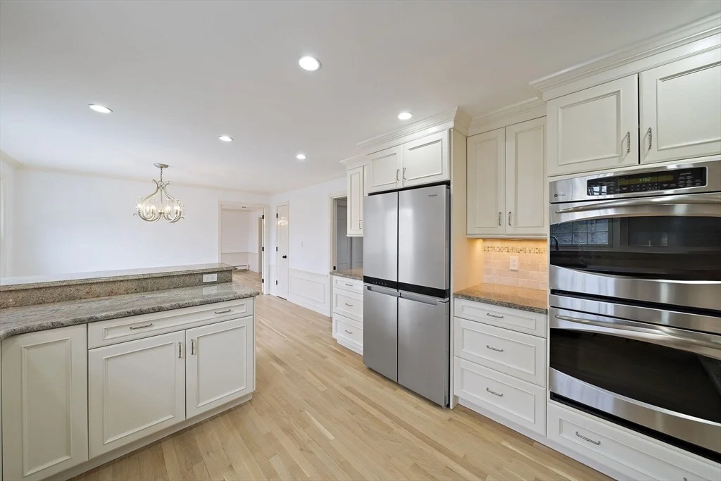 Photo of 49 Algonquin Rd