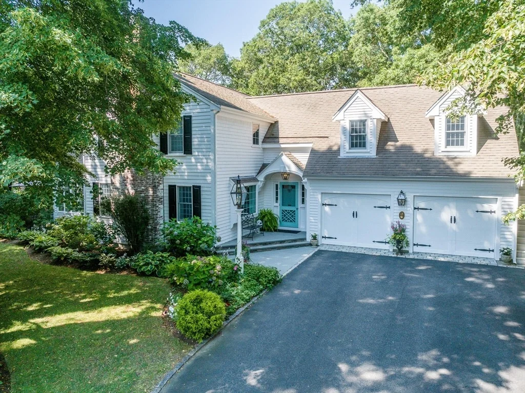 Photo of 15 Long Pond Cir