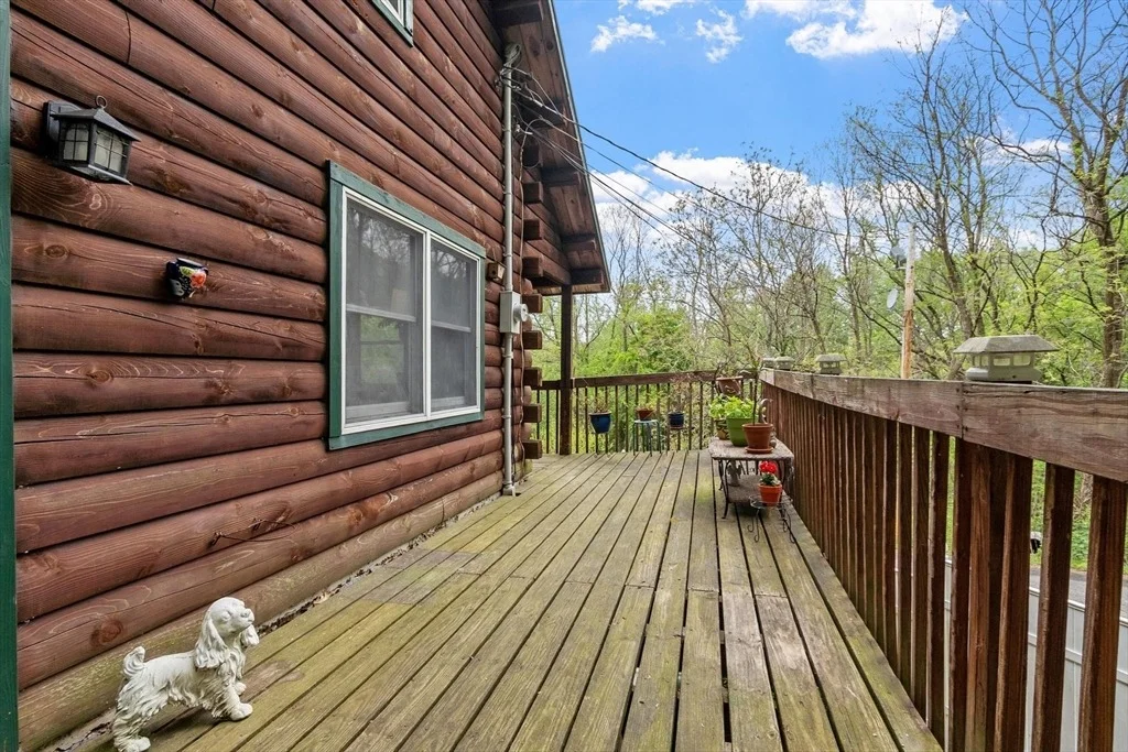Photo of 90 Appleton Cir
