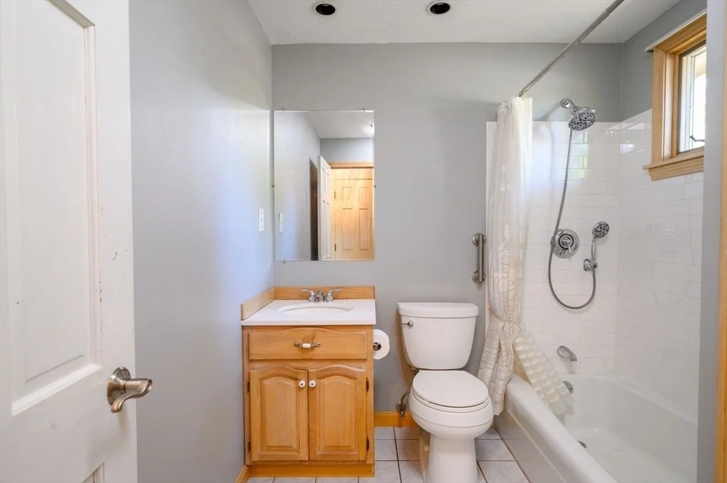Photo of 371 Gardner St
