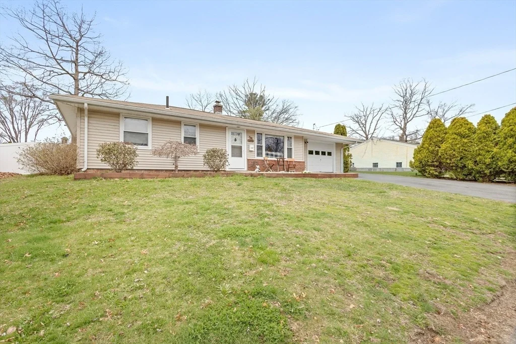 Photo of 201 Caroline Dr