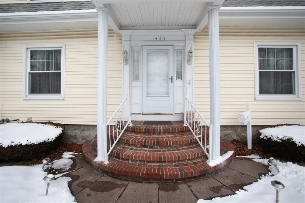 Photo of 1420 New Boston Road