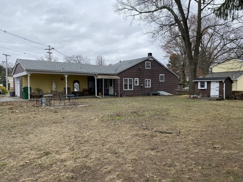 Photo of 1150 Granby Rd