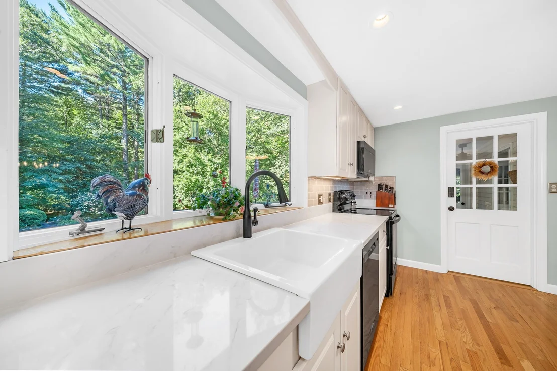 Photo of 6 W Parish Dr