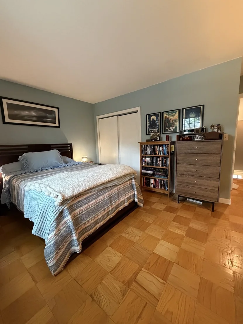 Photo of Unit 1008 at 1008 Windsor Drive