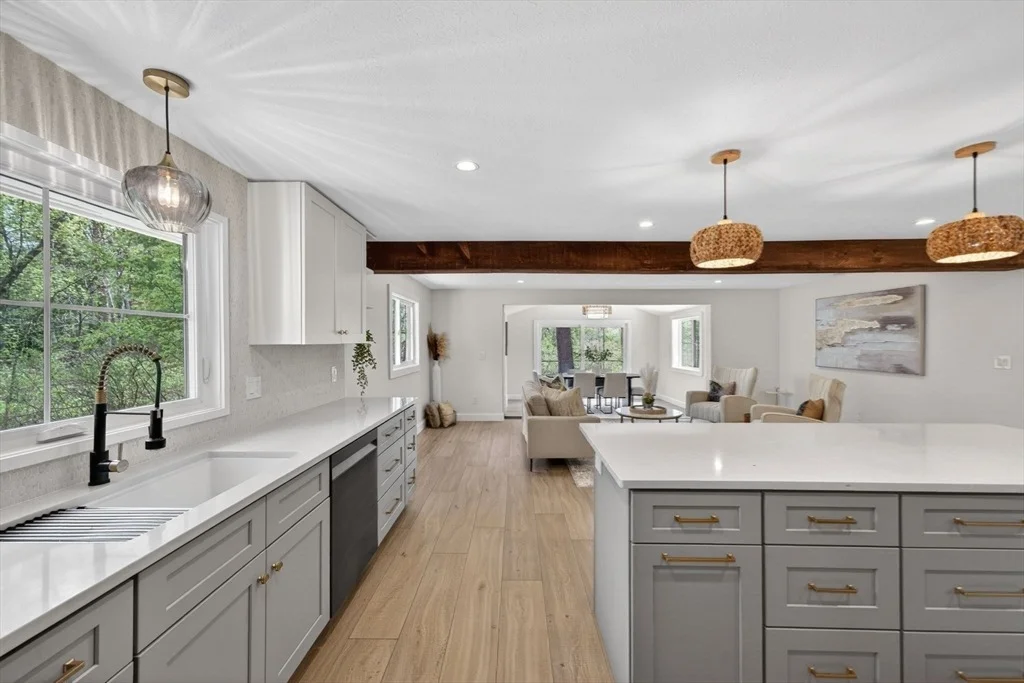 Photo of 8 Topeka Rd