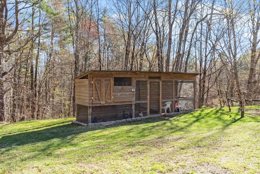 Photo of 885 Royalston