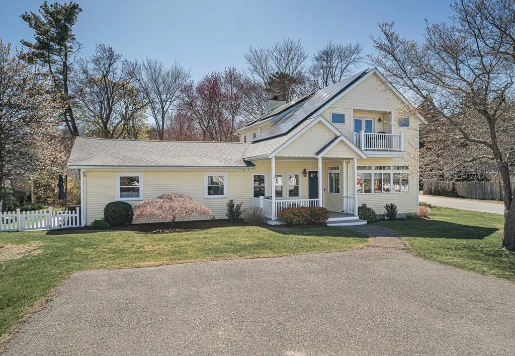 Photo of 53 Shore Dr