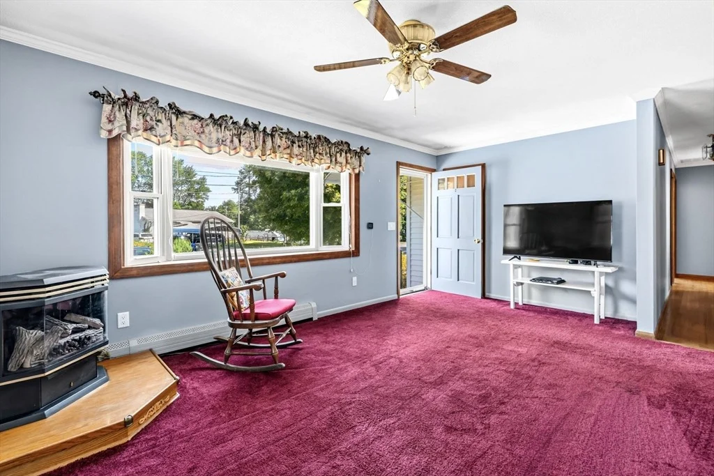 Photo of 8 Richardson Cir
