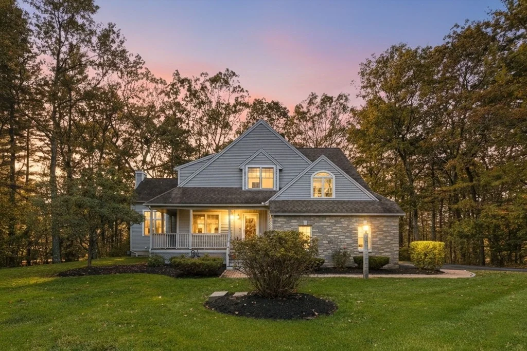 Photo of 6 Bittersweet Ln