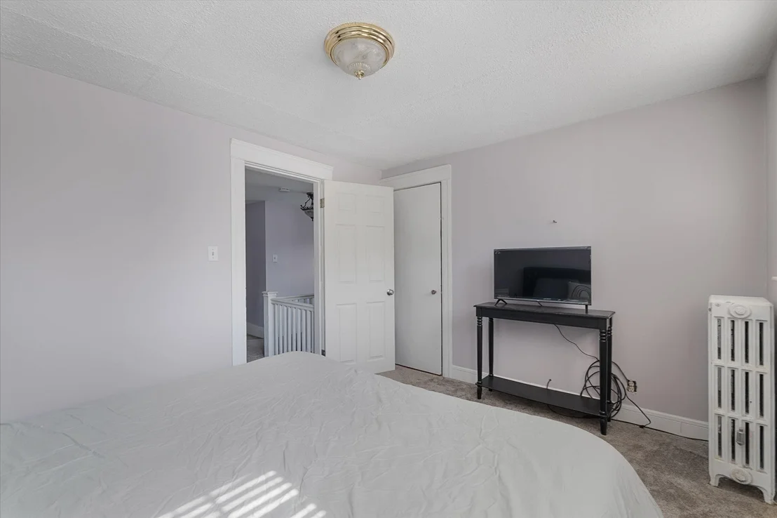 Photo of 22 Oneida