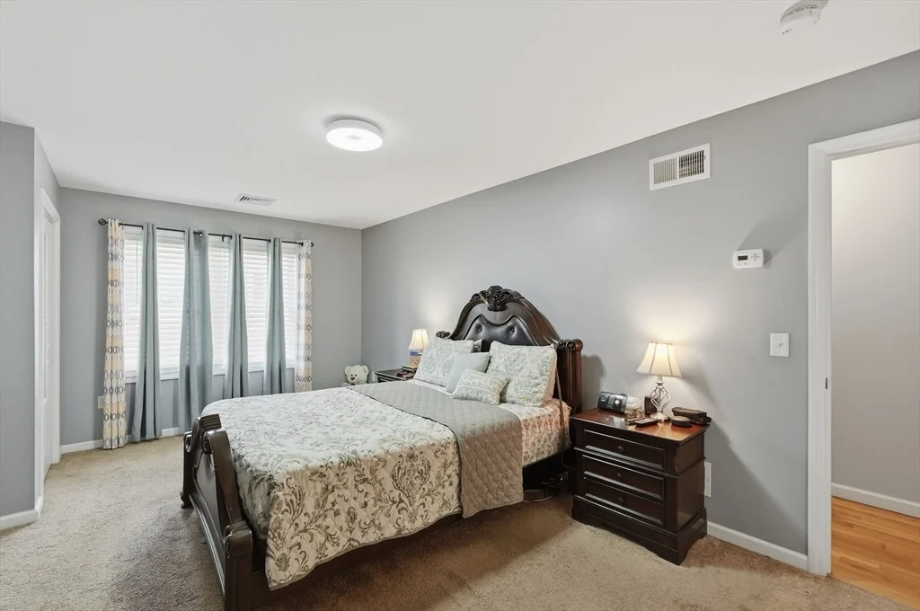 Photo of 414 Bay Street