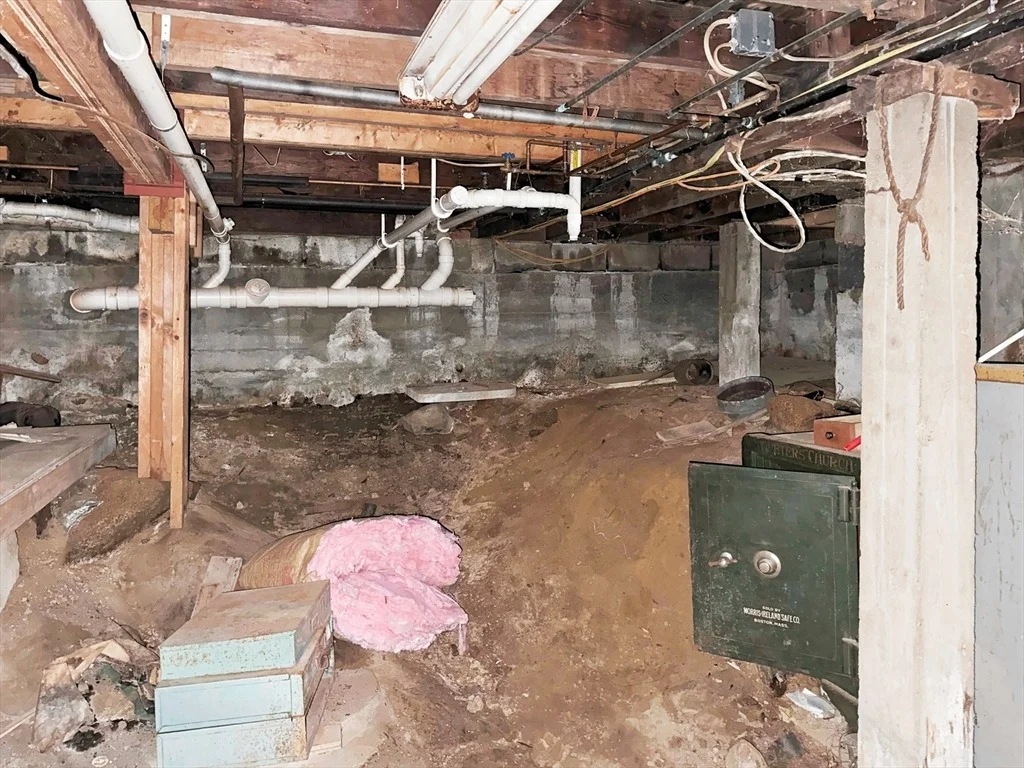 Photo of 62 Bennett St S