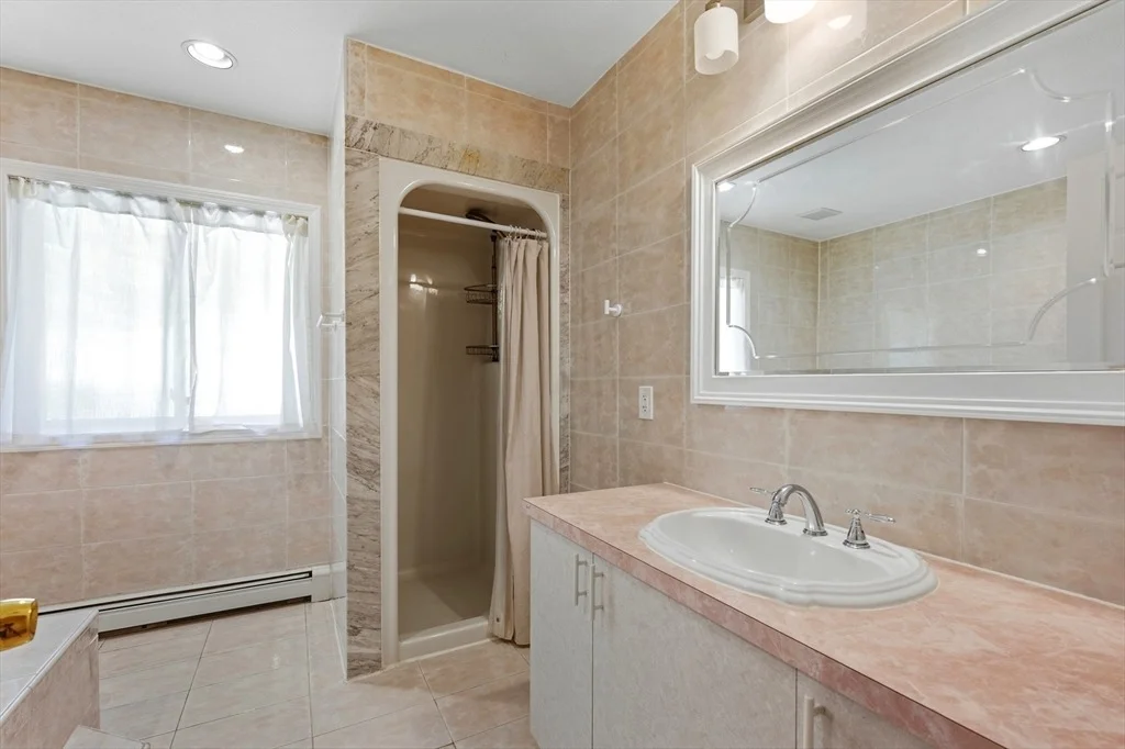 Photo of 12 Parkway Dr