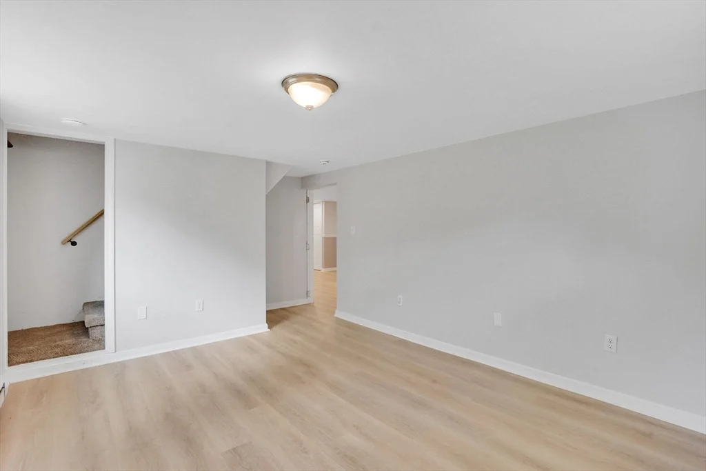 Photo of 250 Old Lyman Rd