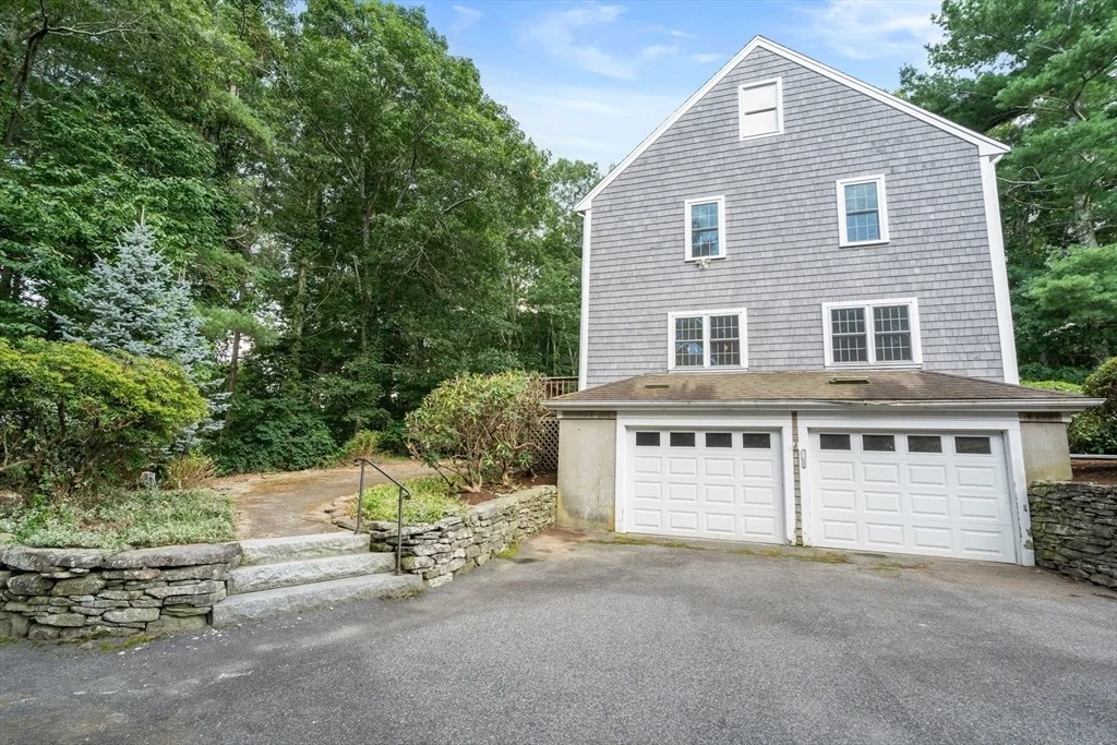 Photo of 9 Moritz Rd.