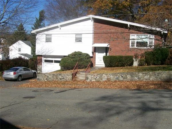 Photo of 30 Maplewood Rd