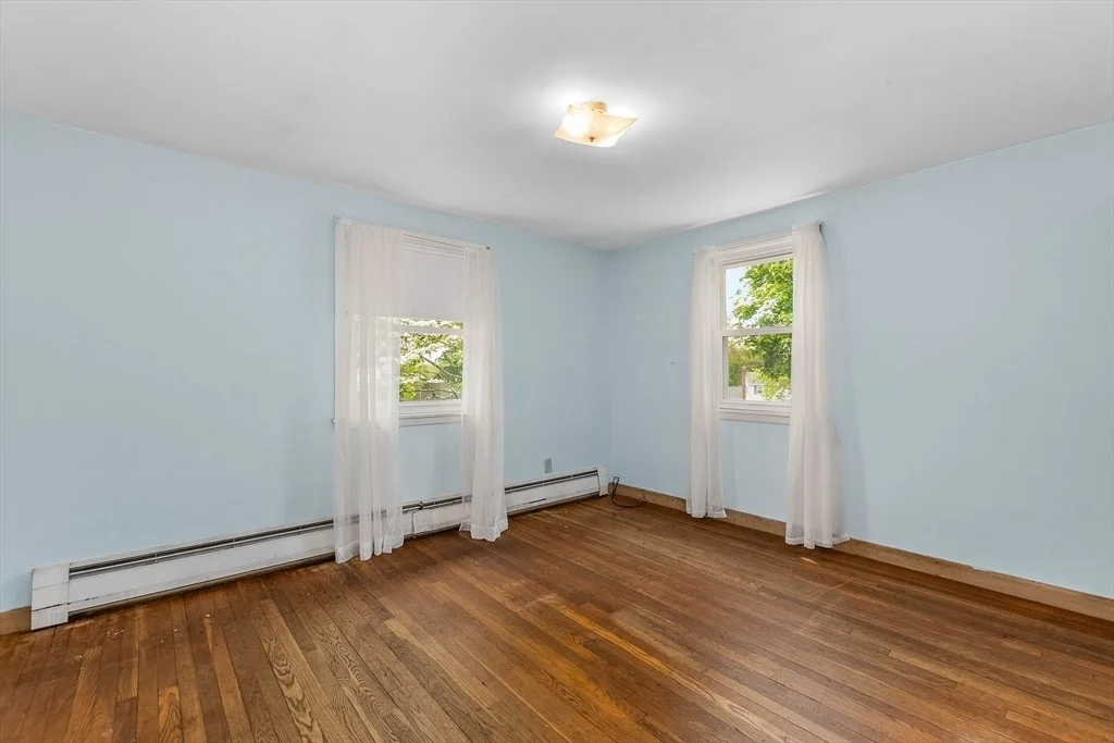 Photo of 137 Eleanor Dr