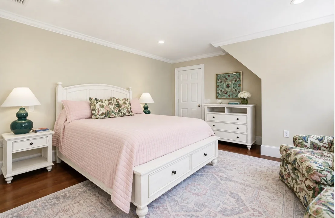 Photo of 21 Chadbourne Road