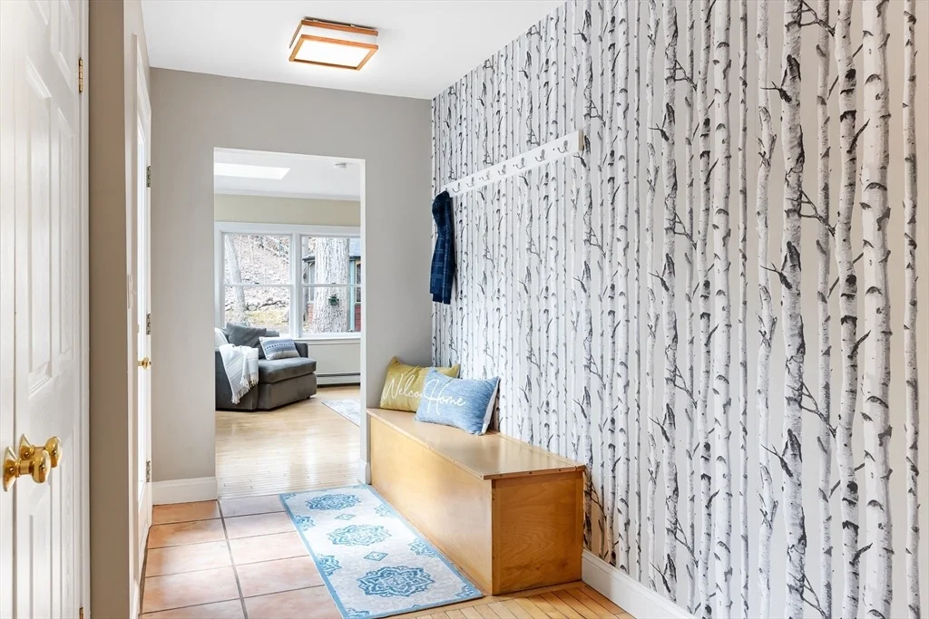 Photo of 663 Greendale Ave