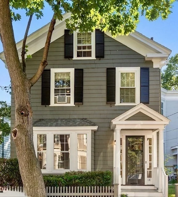 Photo of 6 Perry St