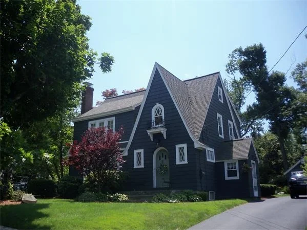 Photo of 251 Beverly Rd