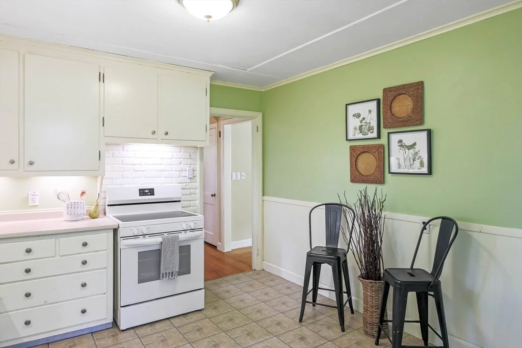 Photo of 4 Ledgewood Drive