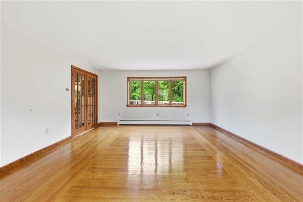 Photo of 6 Hoover Rd