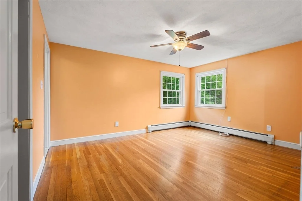 Photo of 15 Stanford Dr