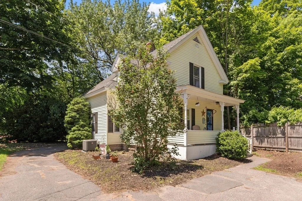 Photo of 24 Bennett Pl