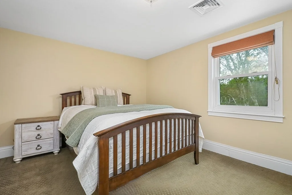 Photo of 20 Maple Ave