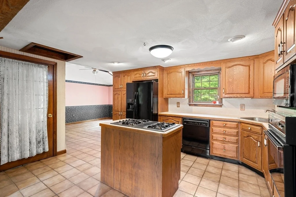 Photo of 1200 Forest St