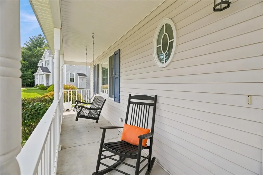 Photo of 33 Fairway Dr