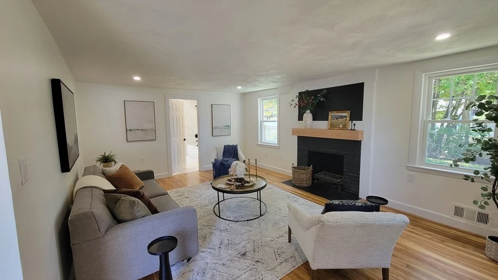 Photo of 99 Paul St