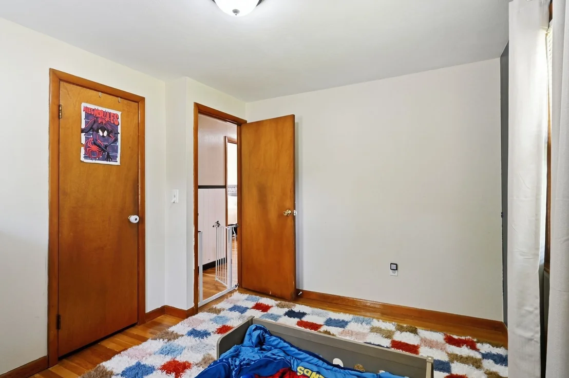 Photo of 42 N Brook Rd