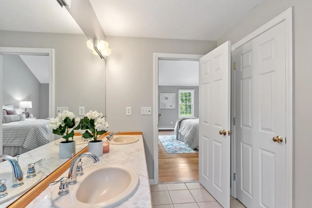 Photo of 10 John Swift Rd