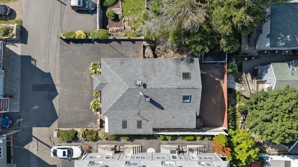 Photo of 8 Luzitania Ave