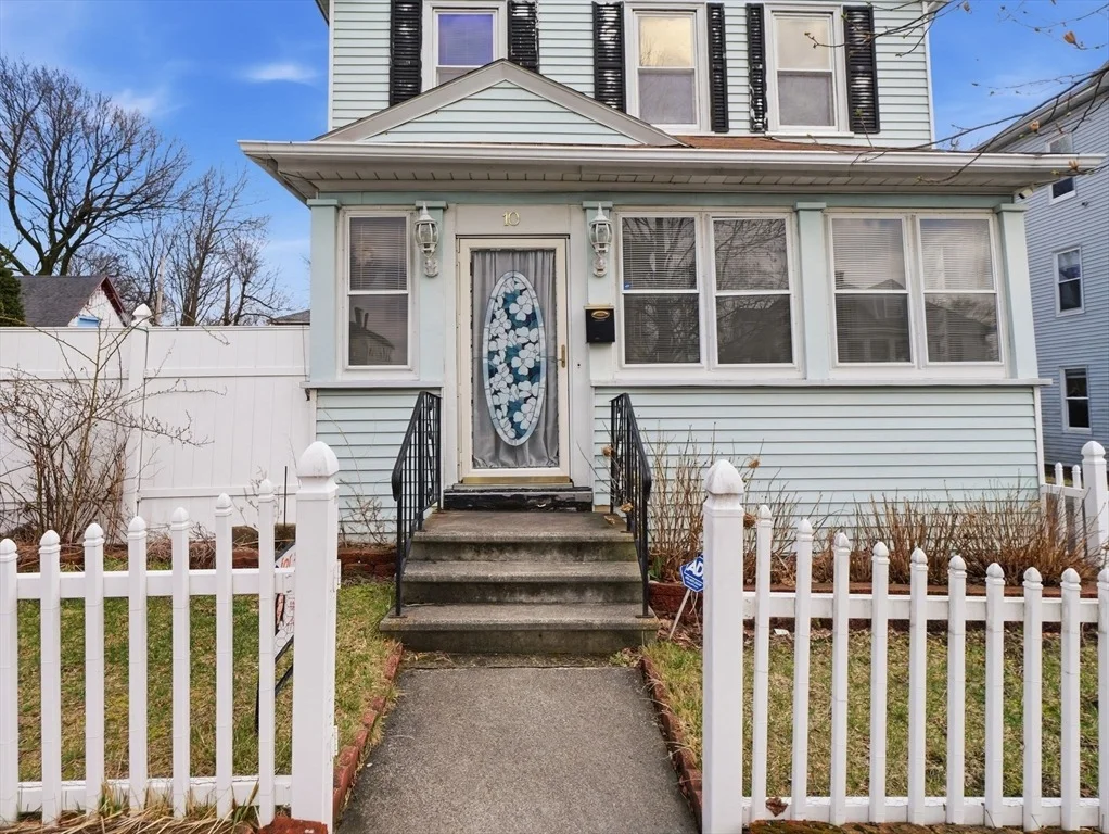 Photo of 10 Almont Ave