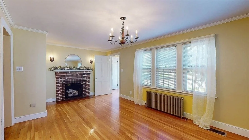 Photo of 14 Housatonic St