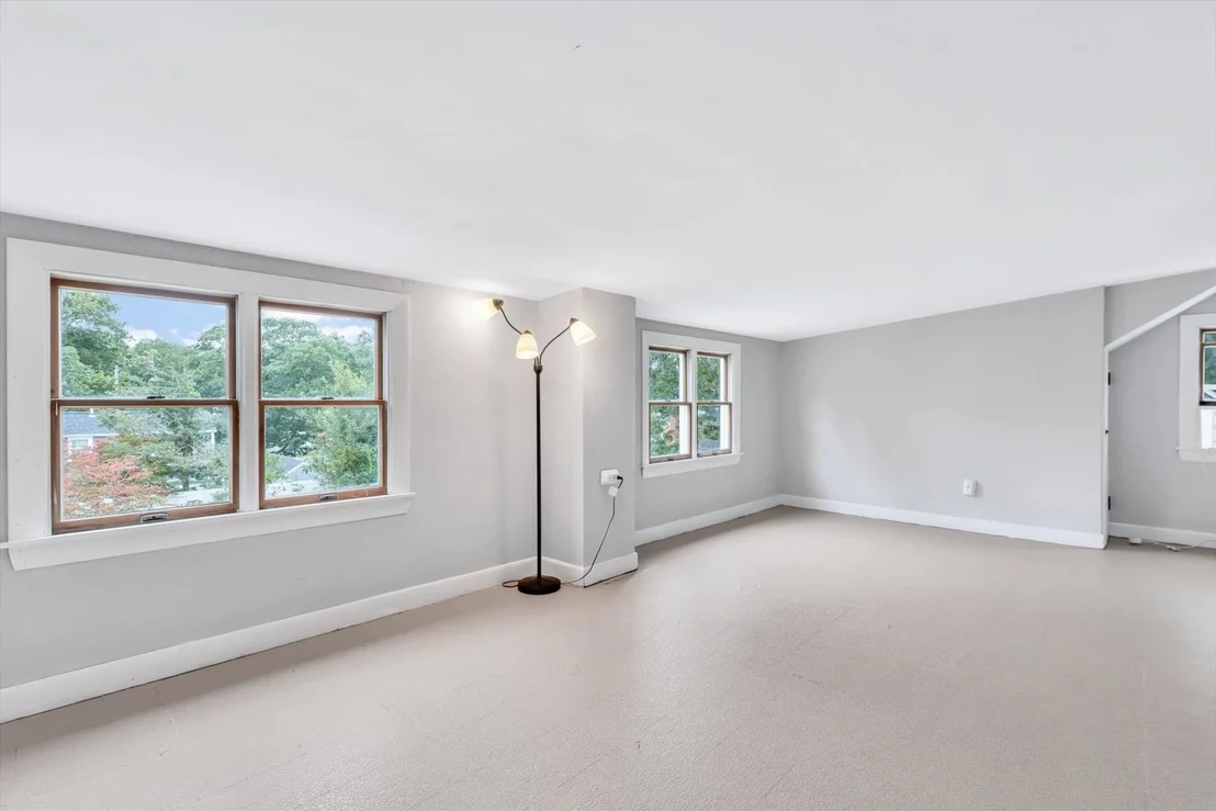 Photo of 7 Queens Bay Ln