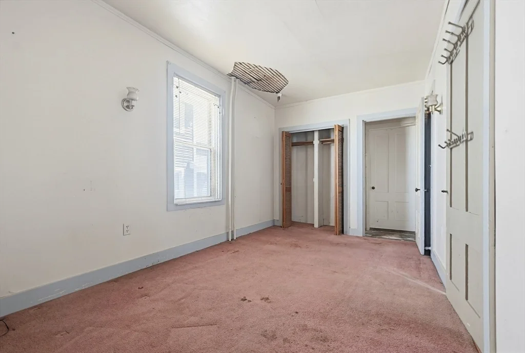 Photo of 574 Durfee St