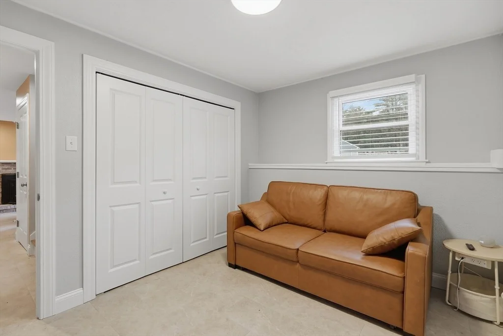 Photo of 8 Stoneybrook Drive