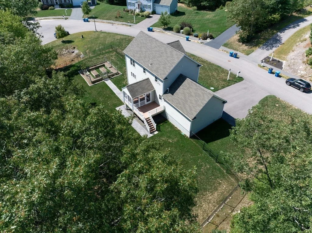 Photo of 11 Willow Brook Ln