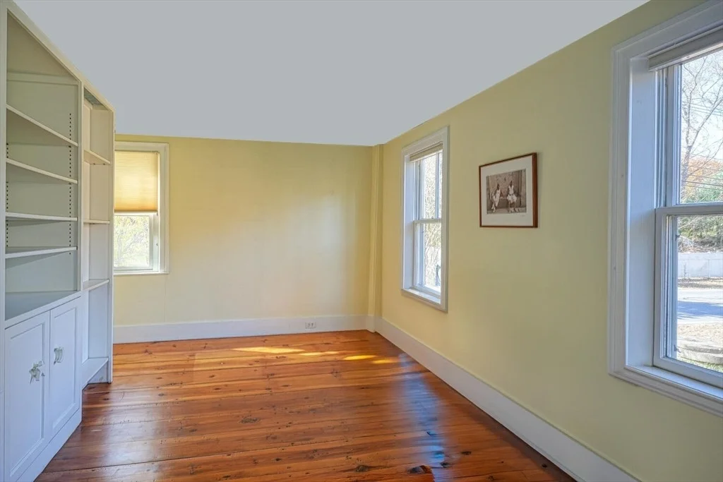 Photo of 459 Sargent Rd