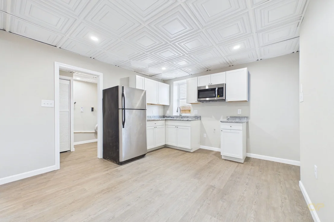 Photo of 102 Vestal St