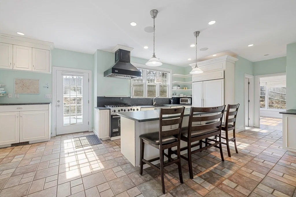 Photo of 75 Cornell Rd