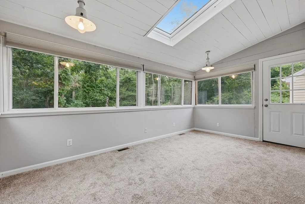 Photo of 6 Fox Hill Road